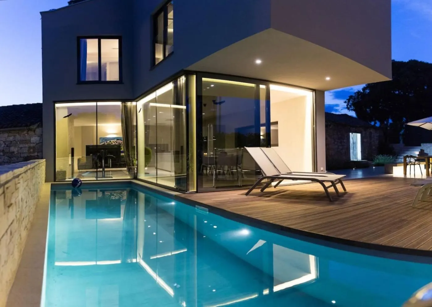 Villa Meryema - Excellent Villa With Sea View Porec