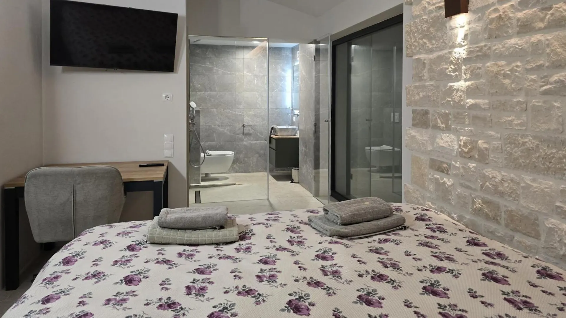Villa Meryema - Excellent Villa With Sea View Porec