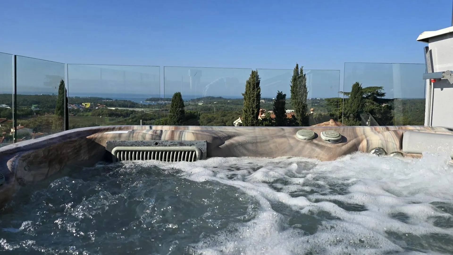 Villa Meryema - Excellent Villa With Sea View Porec