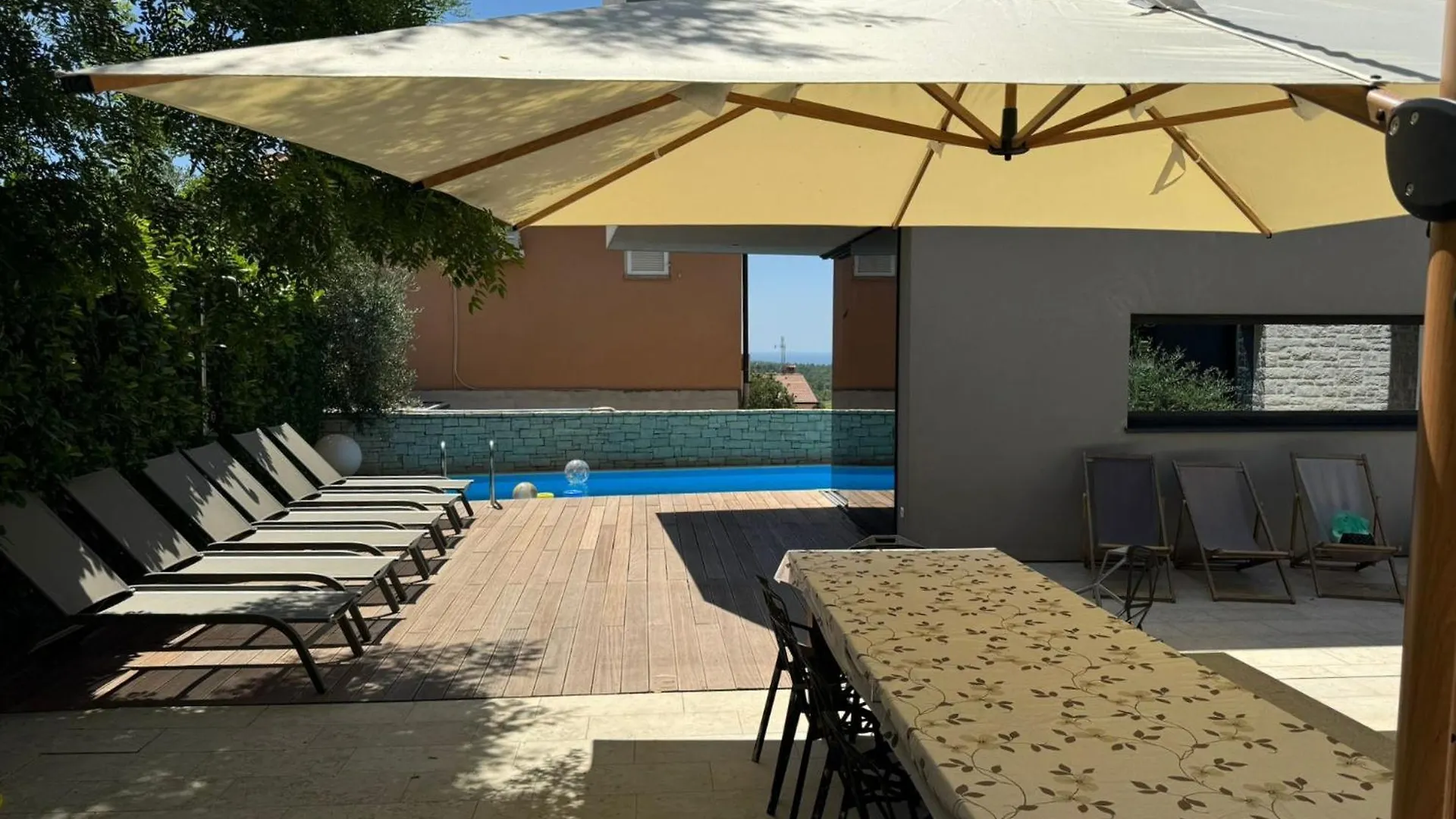 Villa Meryema - Excellent Villa With Sea View Porec
