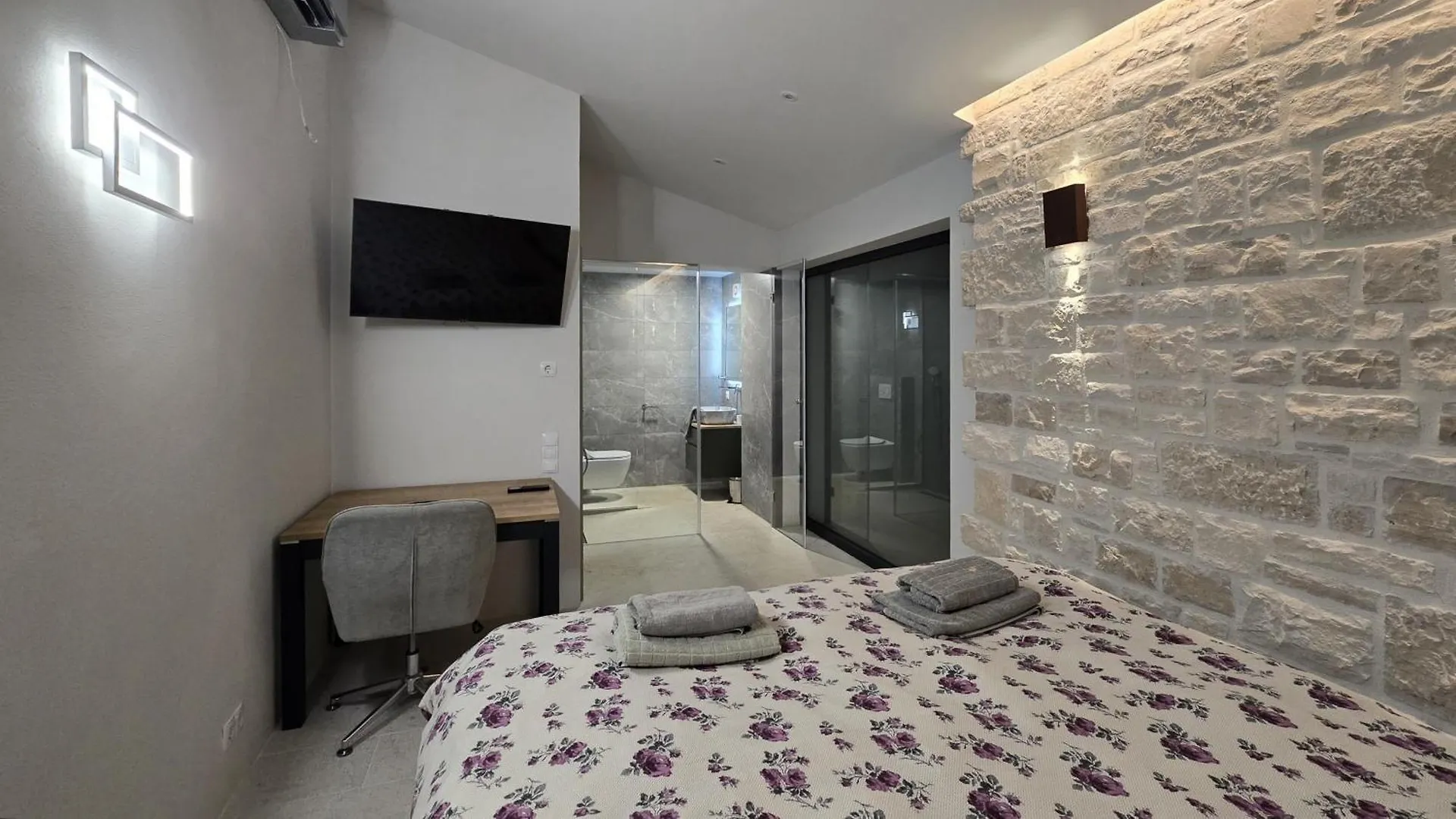 Villa Meryema - Excellent Villa With Sea View Porec Croatia
